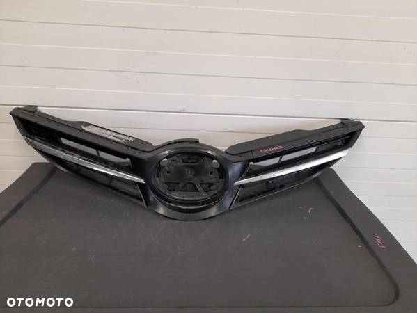 GRILL ATRAPA TOYOTA AURIS II 2 2013 - 1