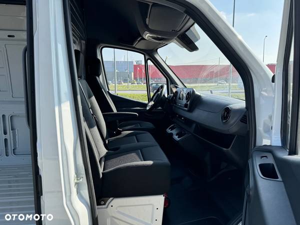 Mercedes-Benz Sprinter - 6