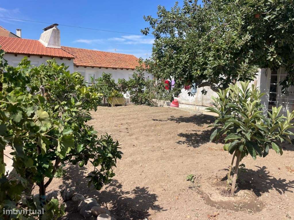 Moradia única na Abela - Espaço, Conforto e Tradição!-42