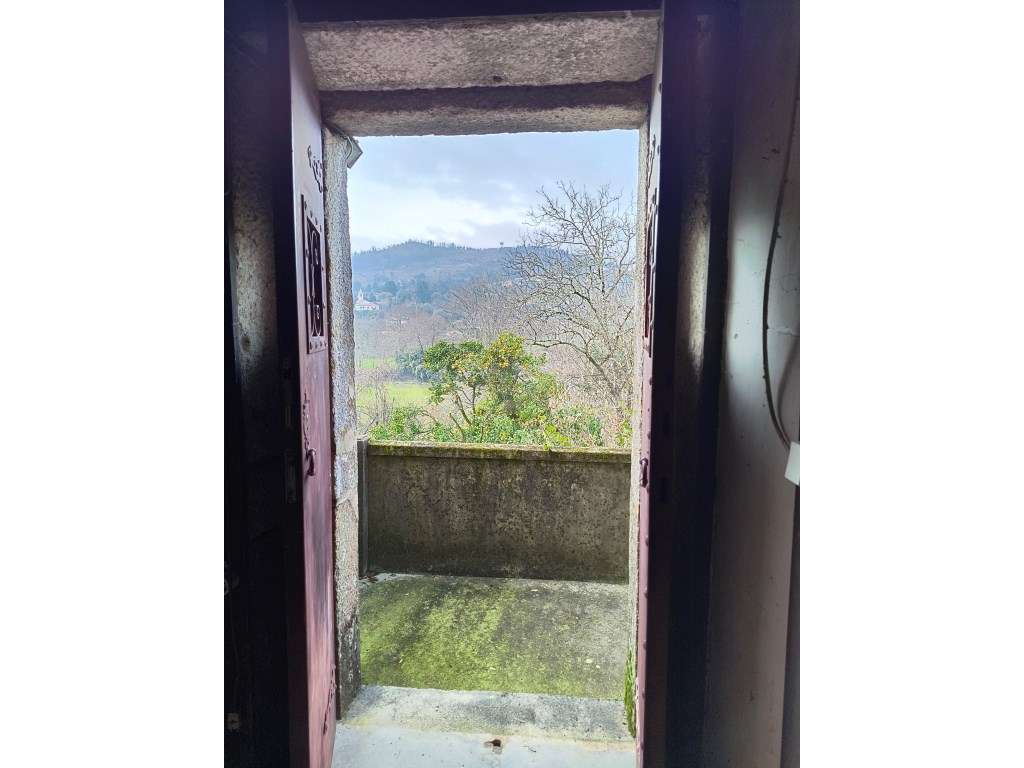 Casa Rústica de Pedra e Carvalho, em Quinta de 20.000m²-34