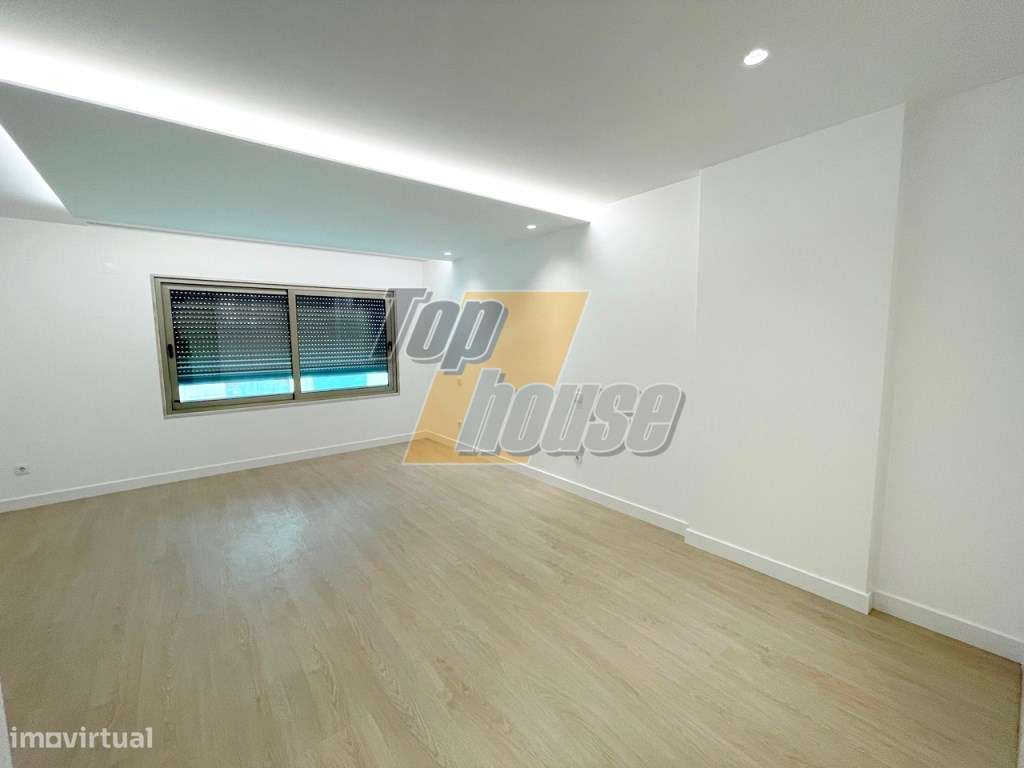 Apartamento T3 novo com terraço de 20m2 e parqueamento - Costa de C...-11