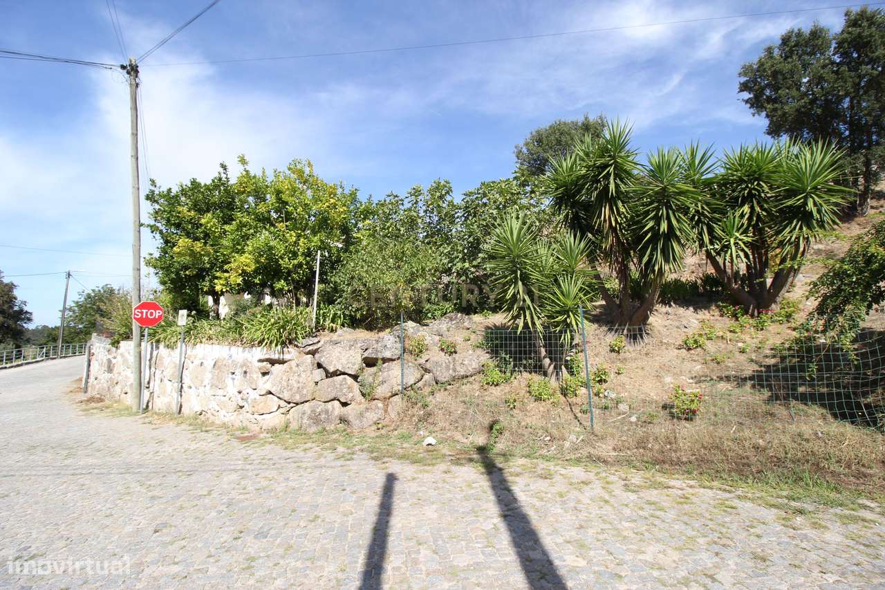 Moradia Bi-familiar em Lagares, Penafiel - Oportunidade Única!-6