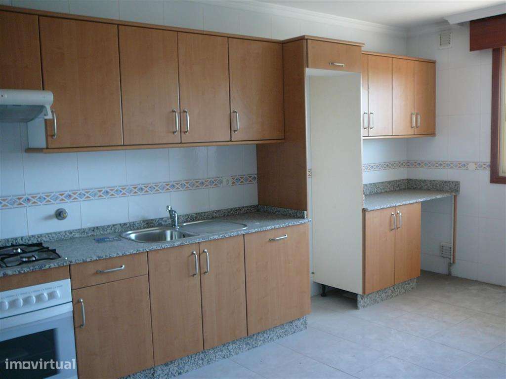 Apartamento T3 perto do centro de Viana do Castelo - Grande imagem: 2/16