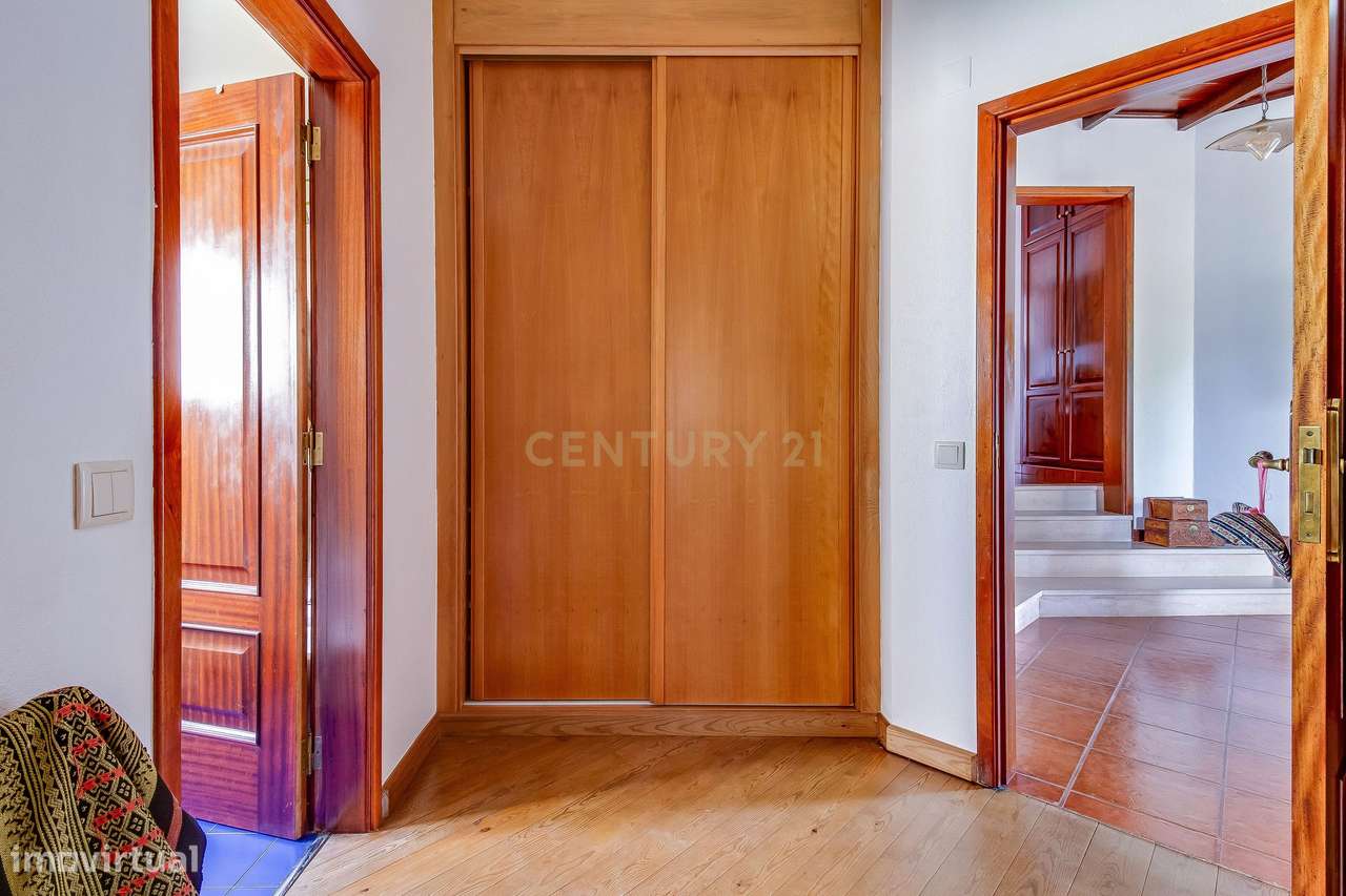 Moradia T3 Térrea - Espaço, Conforto e Localização Privilegiada-10