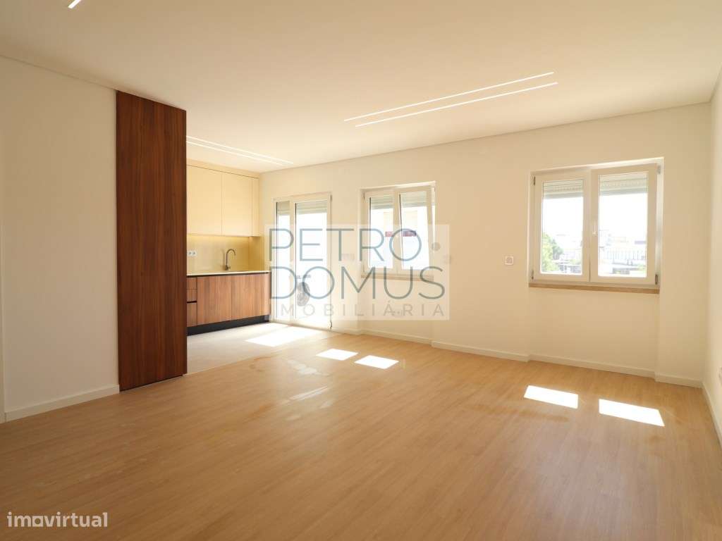 T2+1 EM PRÉDIO TOTALMENTE REMODELADO - ALMADA - VISTA CRISTO REI-7