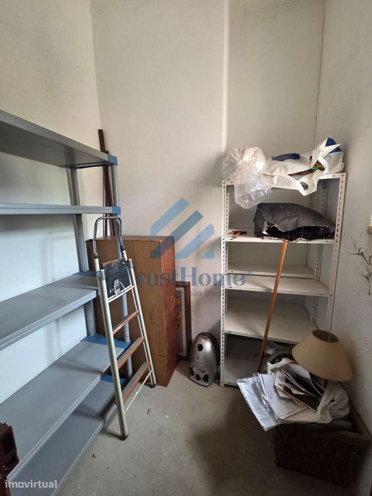 T2 em Fitares com 130m2 e garagem a 9 min. da estação-24