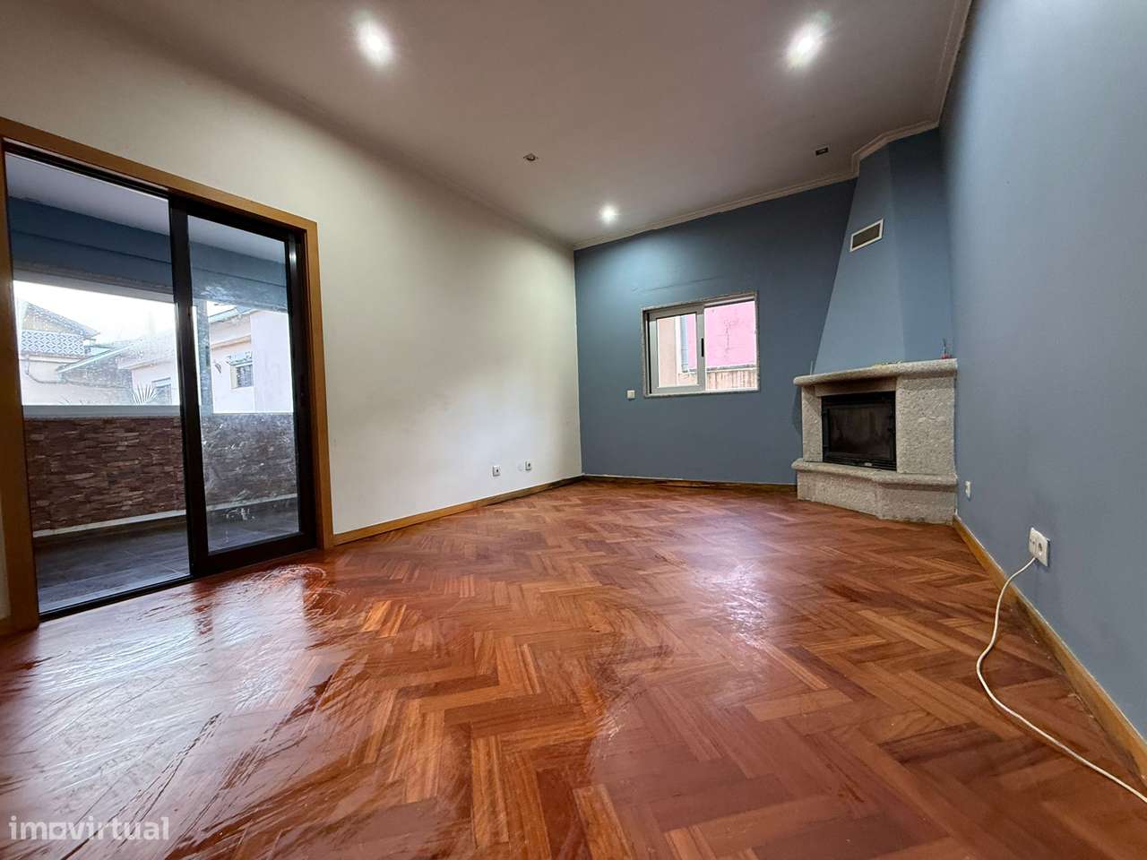 Moradia T2+1 | Garagem | Jardim | Fânzeres | Gondomar - Grande imagem: 5/33