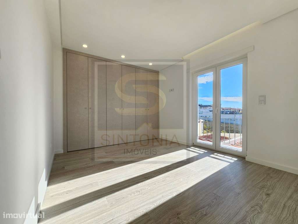 Moradia T5 Totalmente Remodelada a 10 minutos da Ericeira - Luxo, C...-16