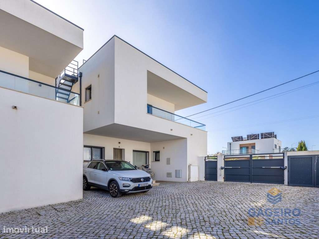 Moradia T4 - Moderna, Inteligente e Eficiente-48