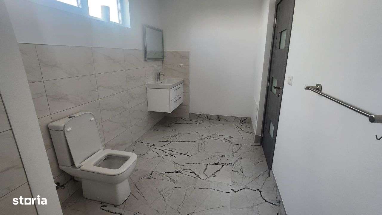 Vila Noua cu 4 dormitoare in Fantanele-9