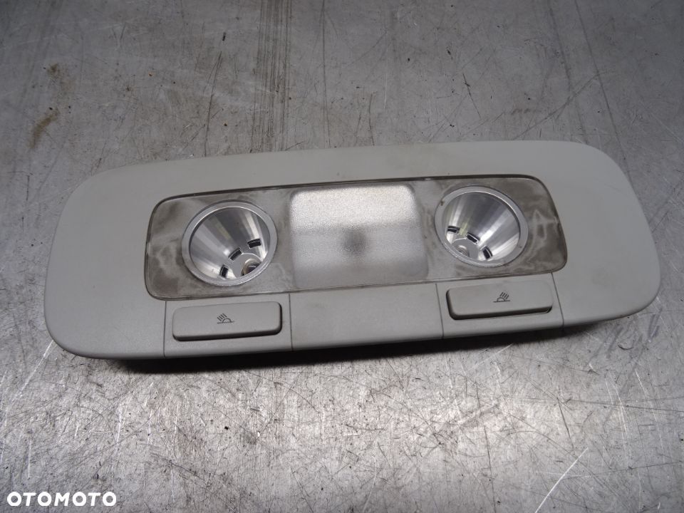 VW PASSAT B6 05-09 2.0TDI LAMPKA PODSUFITKI TYŁ TYLNA - 1