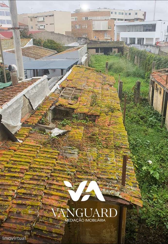 Moradia para reconstruir com terreno / Póvoa de Varzim/ Centro - Grande imagem: 5/17