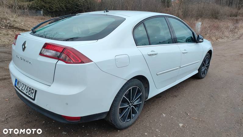 Renault Laguna dCi 110 FAP Bose Edition - 3