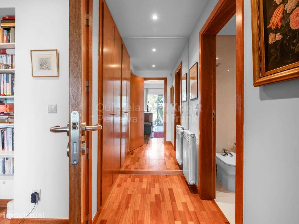 Apartamento T2 convertido em T1 na Costa da Guia, Cascais-17