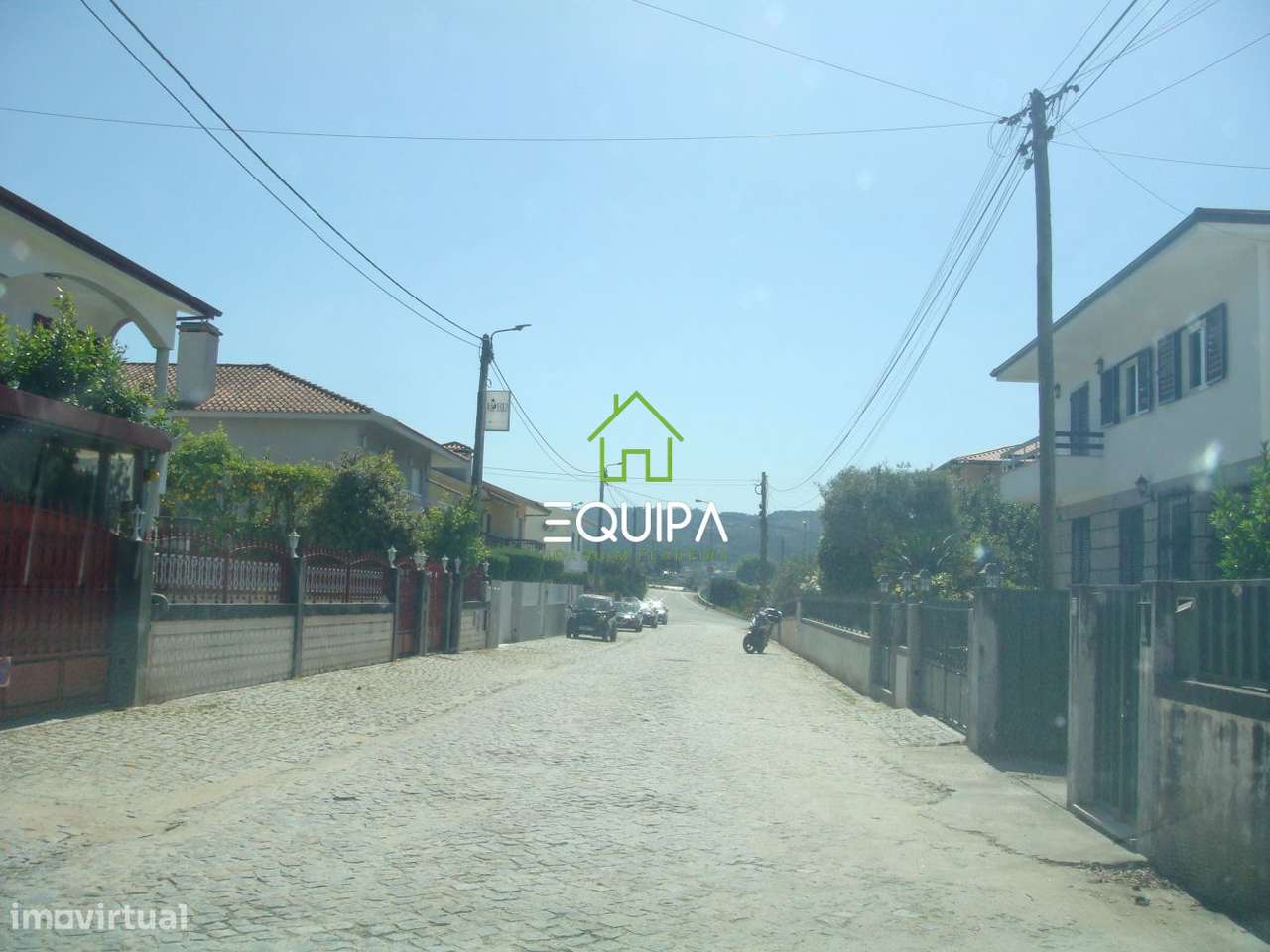 Prédio habitacional e restaurante em Lordelo, Guimarães-6