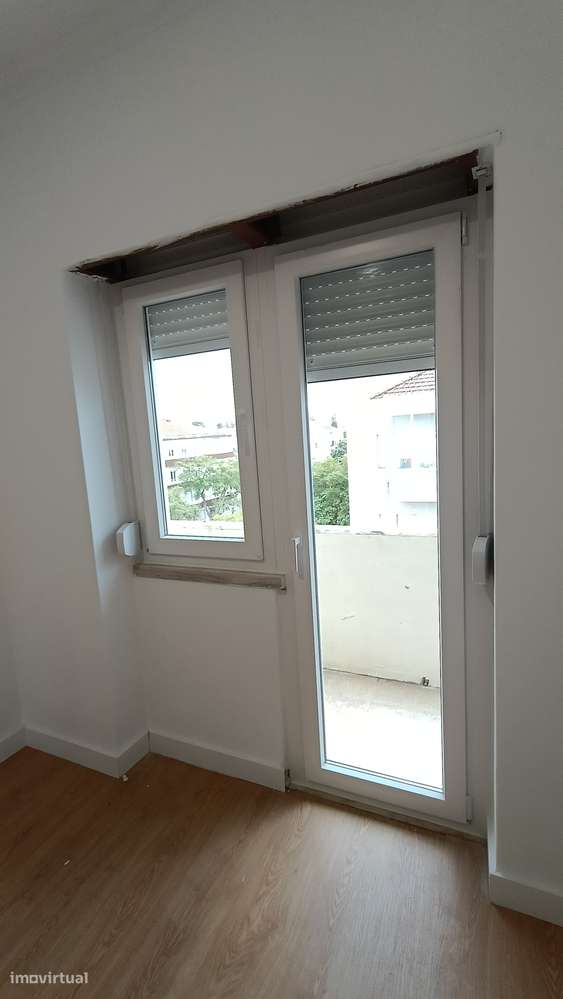 T3 c/ 3 frentes, localizado no Montijo, c/ 3 varandas - remodelado-19