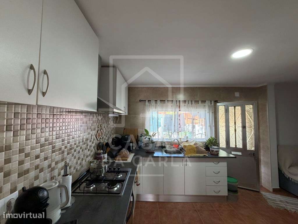 Moradia T2 remodelada com quintal em Alfundão-9
