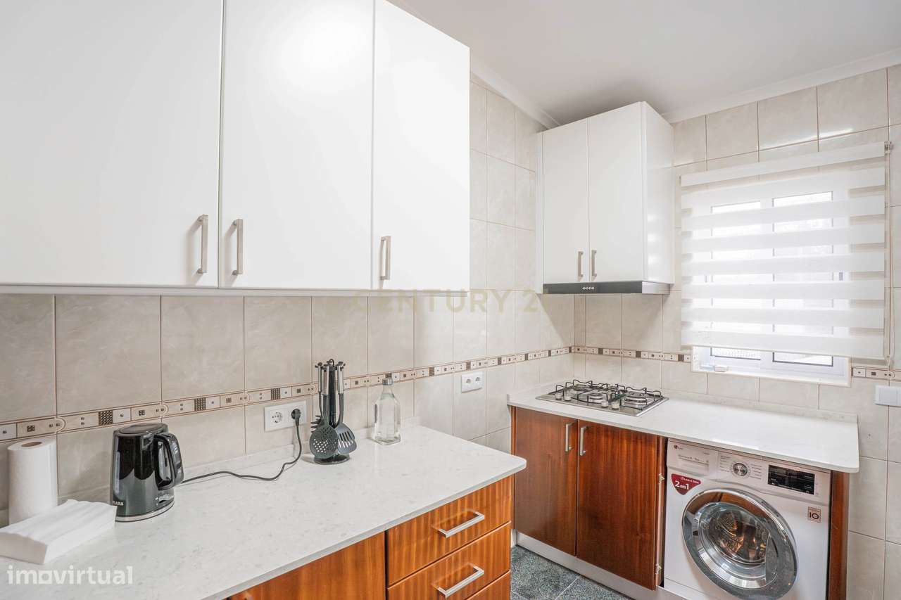 Oportunidade Única: T3 + T2 com Excelente Potencial-7