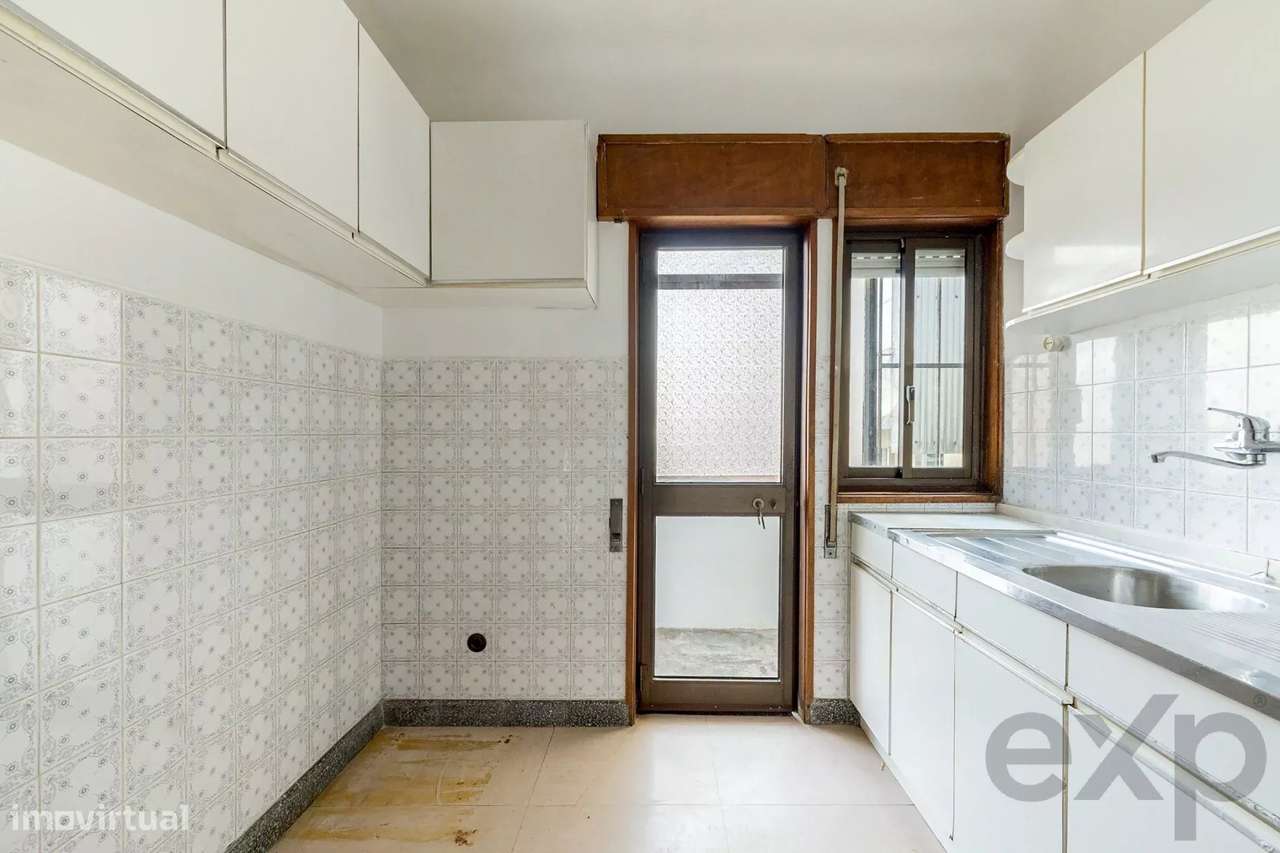 Apartamento T1 + 2 junto à Av. da República – Santa Marinha, Gaia - Grande imagem: 5/25