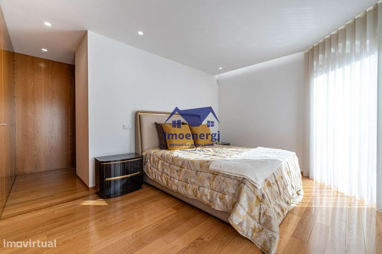 Excelente Moradia T4 de Luxo – 4 Frentes - Argivai-10