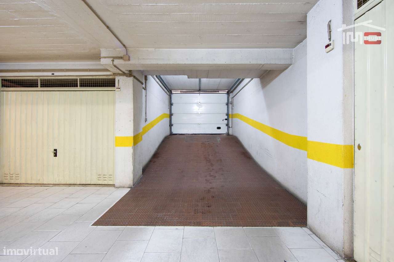 T2 com Terraço , Garagem e Arrecadação | Vale Mourão-35
