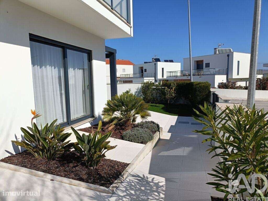Casa / Villa T3 em Tornada e Salir do Porto de 145,00 m2 - Grande imagem: 3/30