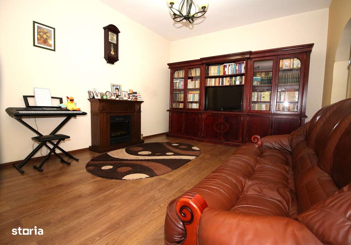 Casa Buhusi STRADAL ( str.LIBERTATII VIZAVI PETROM) Mobilat/Utilat-8