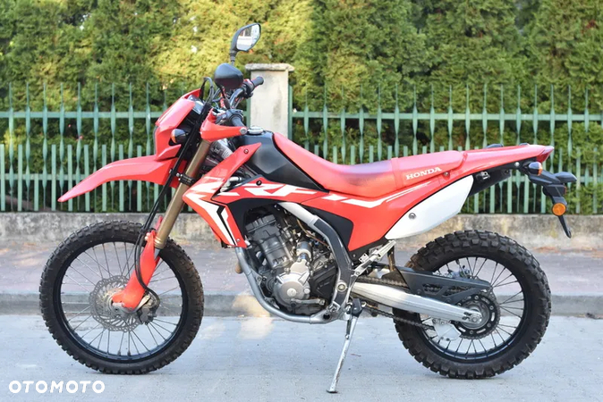 Honda CRF - 18