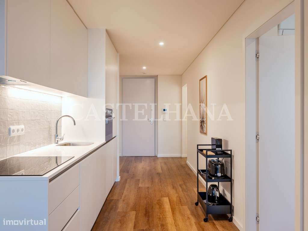 Apartamento T1+1 com varanda na zona histórica do Porto - Grande imagem: 4/60