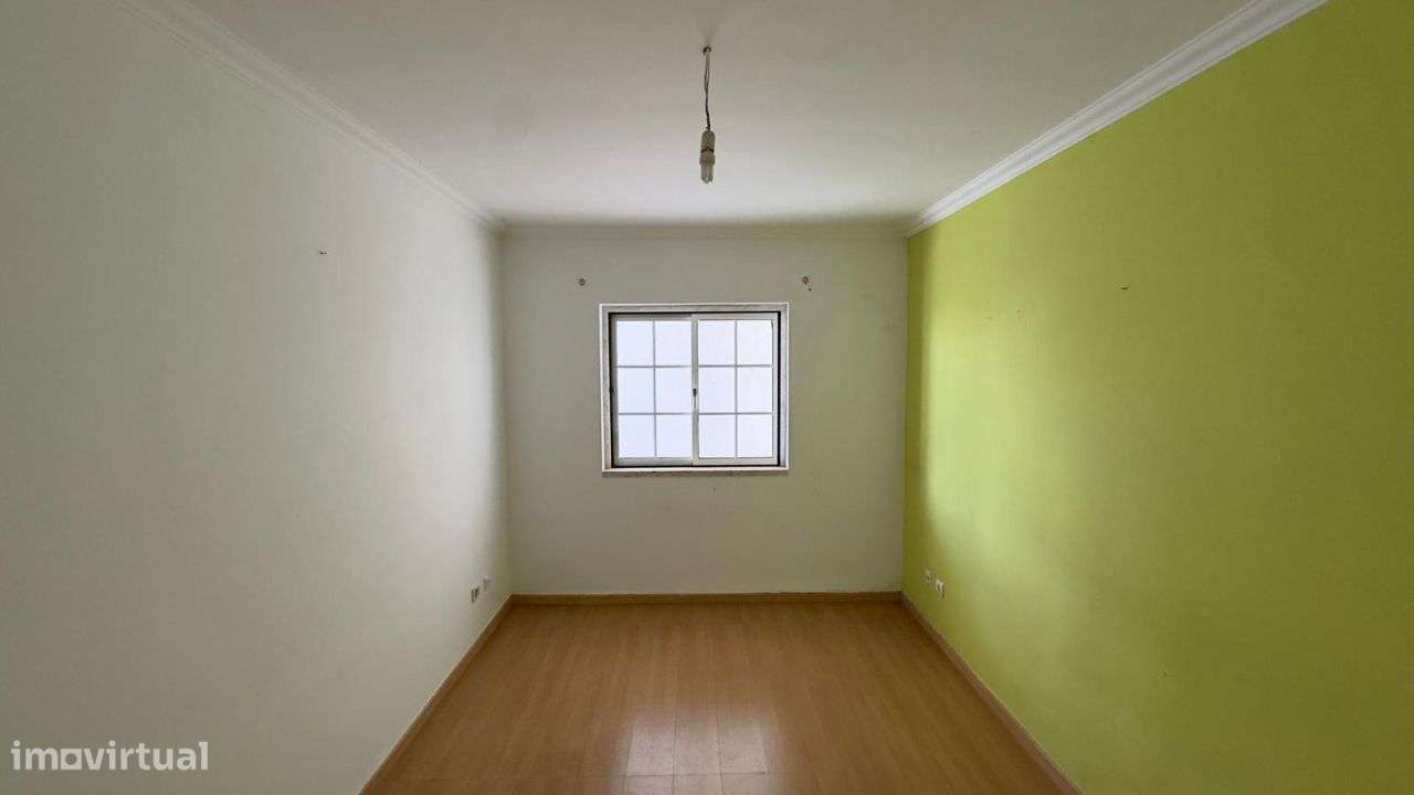 Moradia T3 + anexoT3 + sótão - 195 m2 - Abóboda - São Domingos de Rana-9