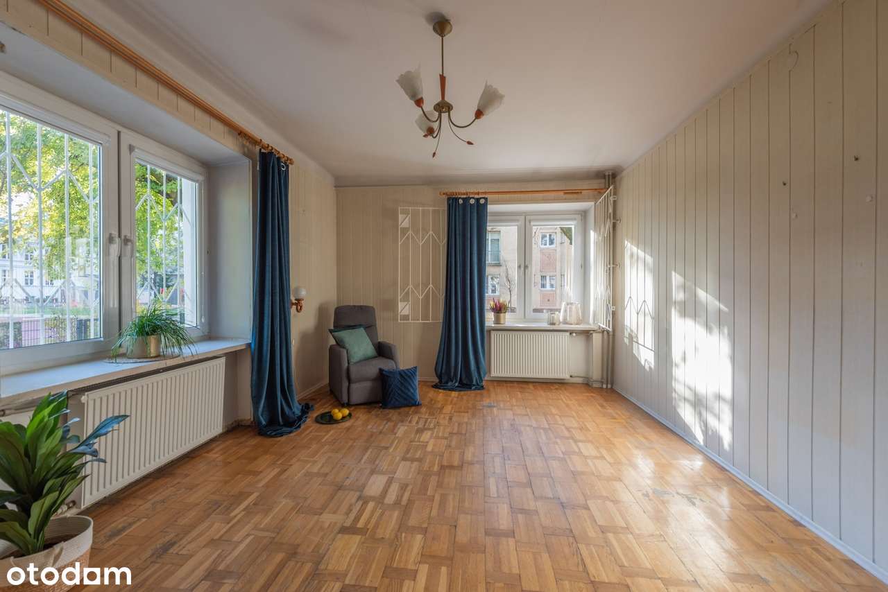 0% prowizji. Ścisłe centrum: zielona i cicha okolica. Kamienica!-0