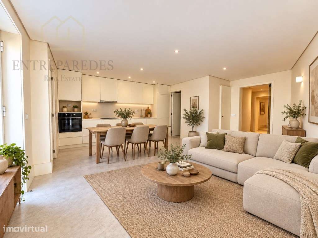 Apartamento T1+1 com pátio para comprar em Cedofeita, Porto-0