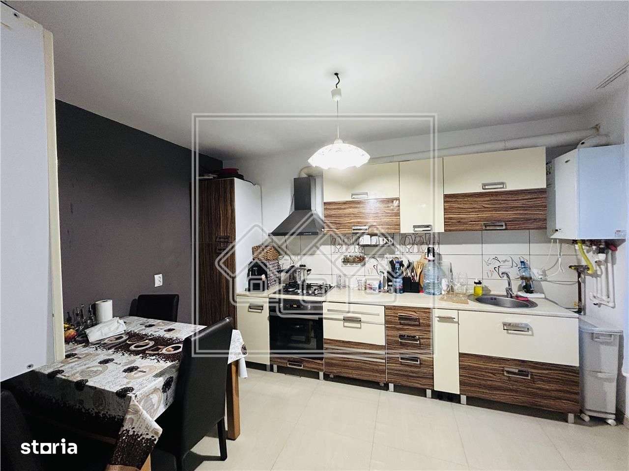 Casa tip duplex, cu teren de 270 mp, zona Turnisor-4