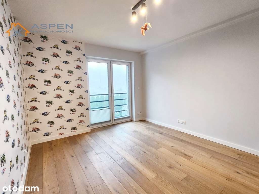 WYŁACZNOŚĆ  Piękny bliźniak, 2 łazienki, 4 sypialnie, garaż, pralnia-15