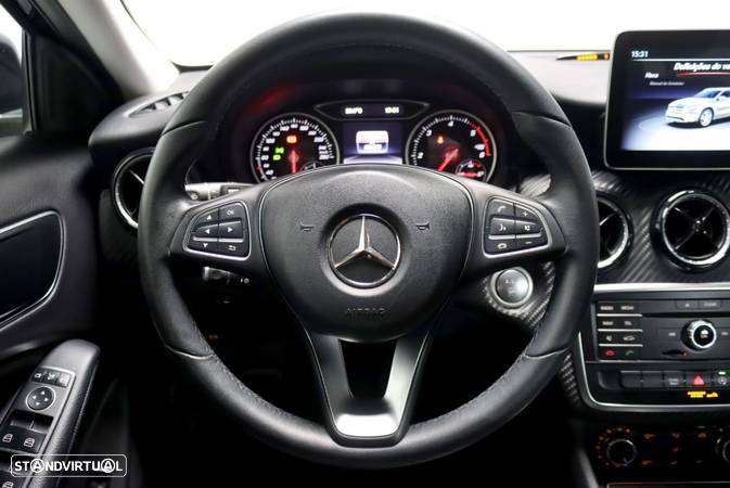 Mercedes-Benz GLA 180 d - 15