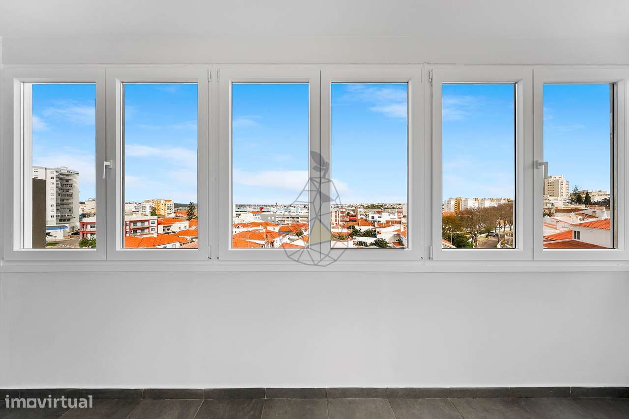 T3 central totalmente remodelado, com 2 casas de banho em Portimão-29