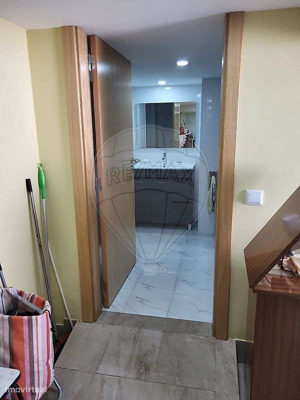 Moradia T4 para venda-10