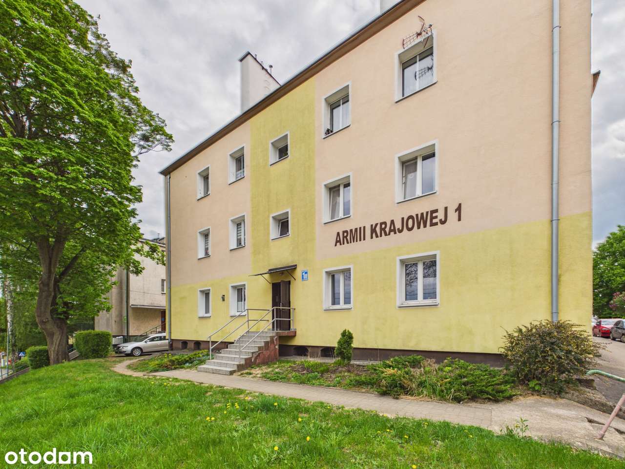 Trzypokojowe mieszkanie na 1 piętrze przy ul. Armii Krajowej-16