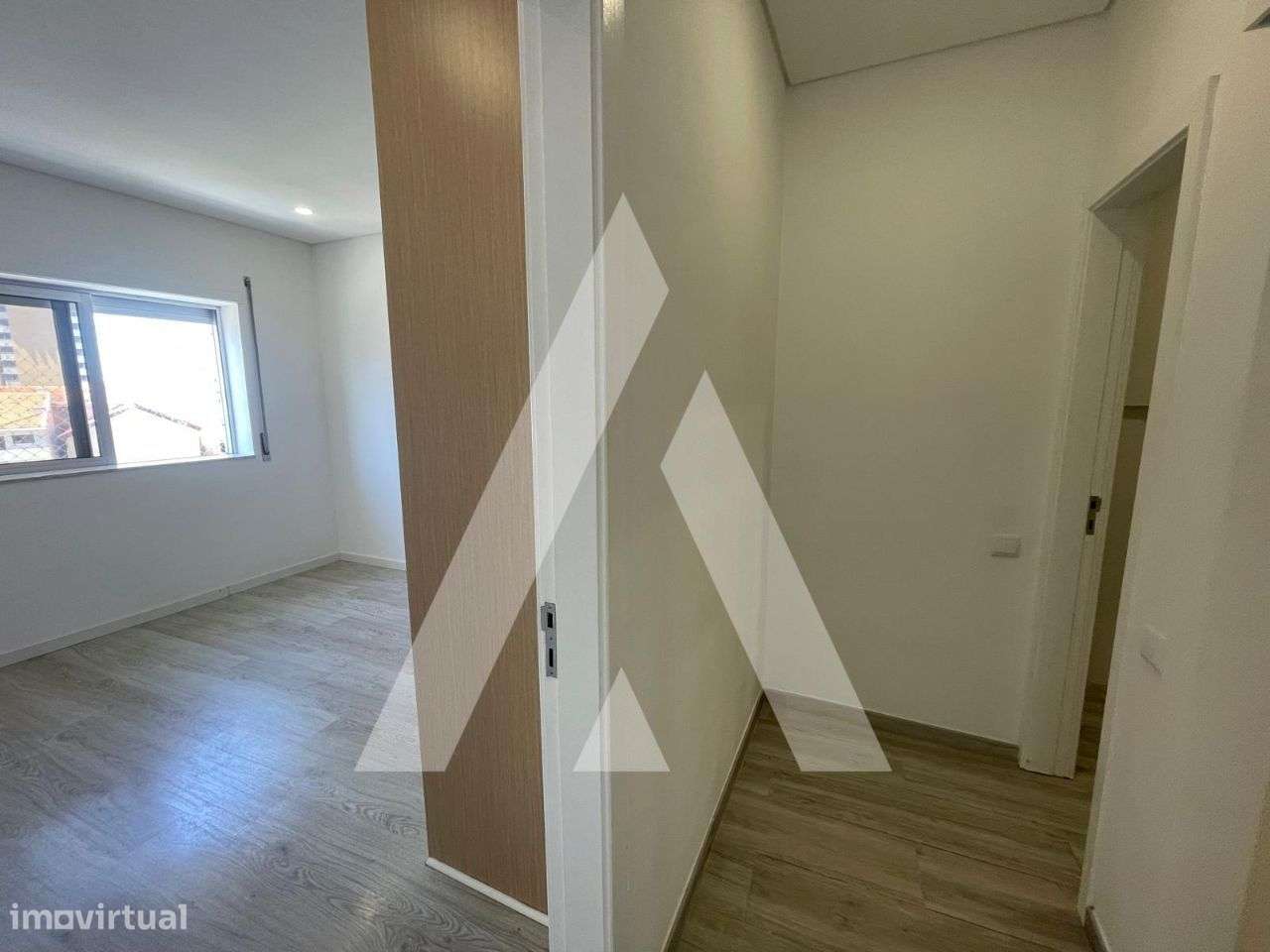 Apartamento T1+1 para arrendar, remodelado, vista para o por do Sol - Grande imagem: 5/12