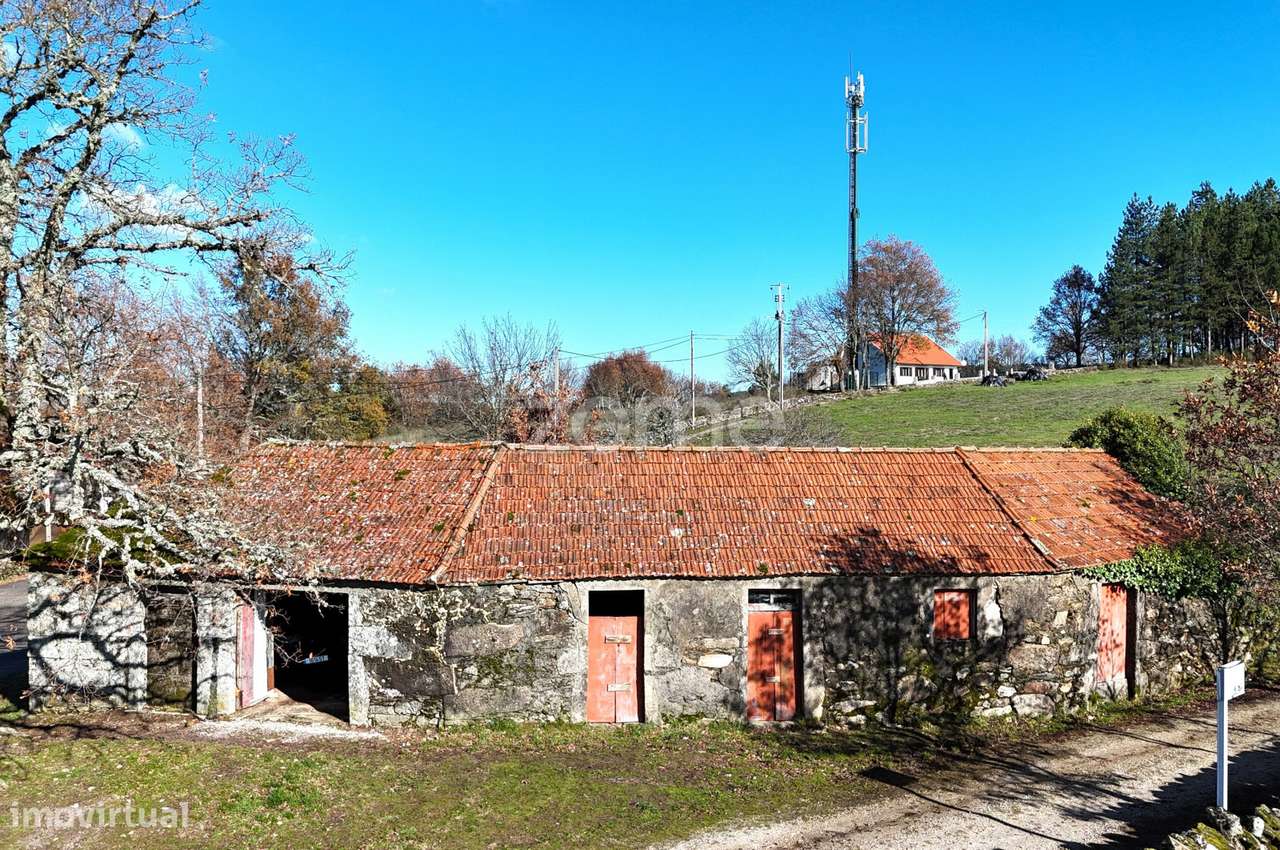Moradia T2 em Ruína com Terreno de 7.000 m² – - Grande imagem: 3/18