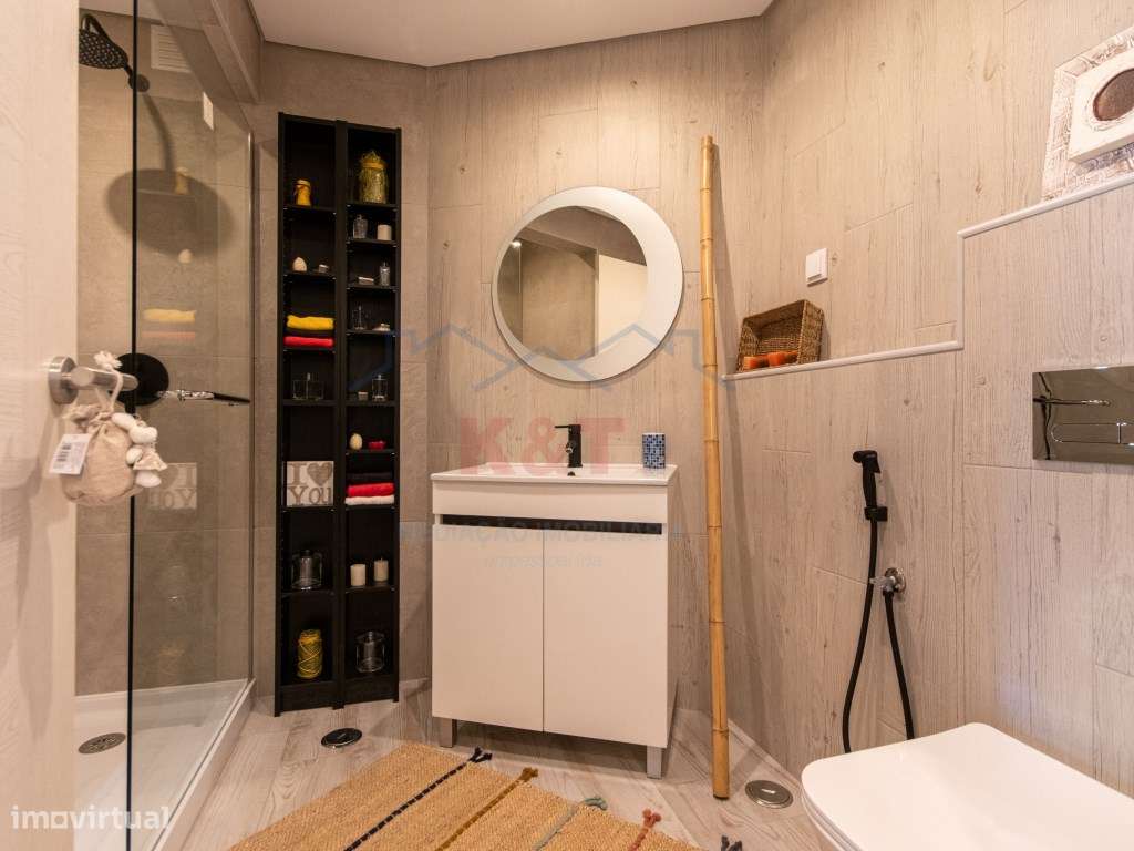 T2 remodelado na 1ª linha da Praia da Rocha-17