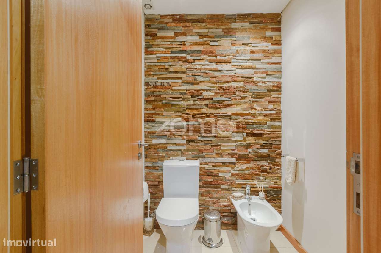 Moradia T4 individual Esmeriz - Grande imagem: 3/36