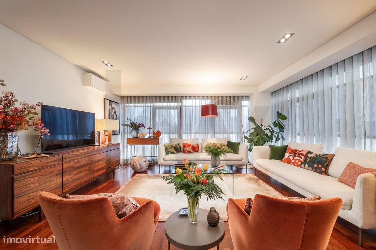 Exclusivo apartamento T4 na Cruz de Celas, Coimbra | luz, elegância e - Grande imagem: 4/27