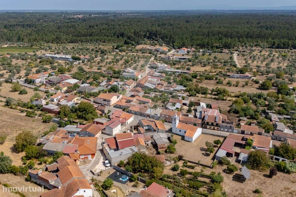 Moradia T4 para venda - Grande imagem: 2/15