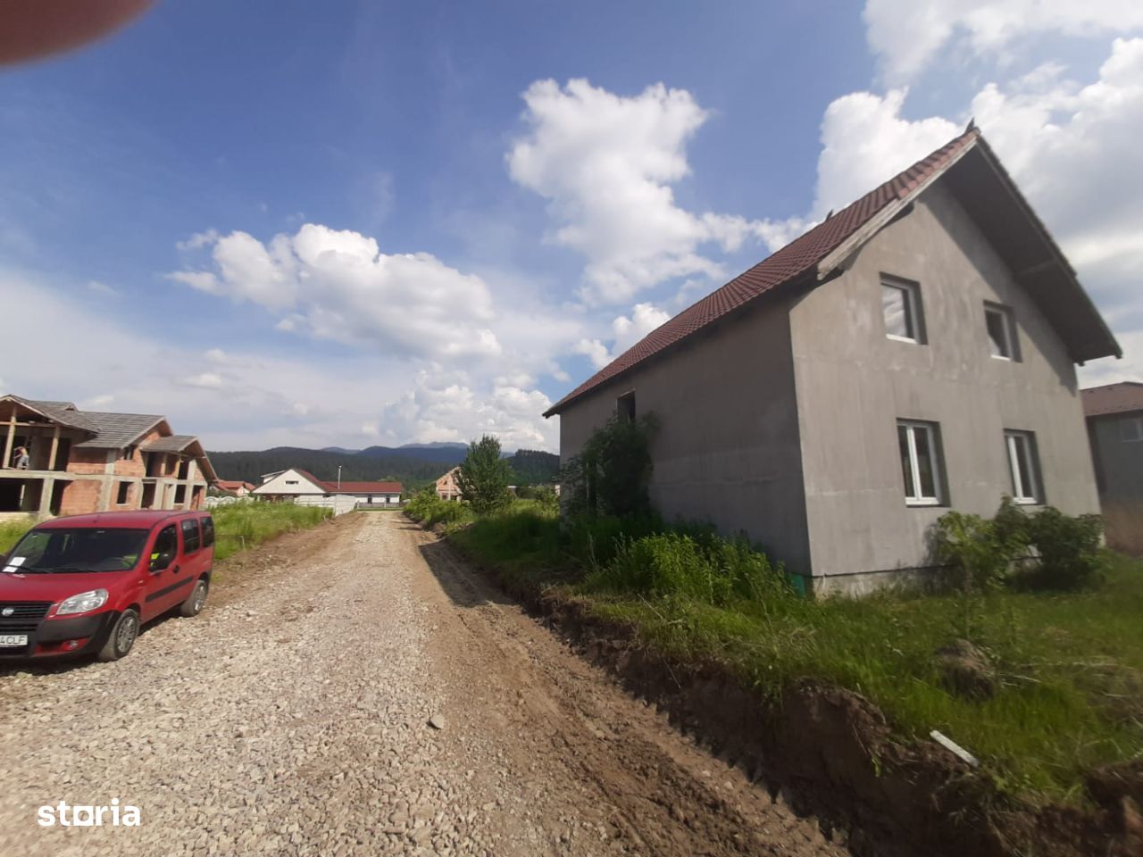 Casă nouă la gri în Cristian,Brasov