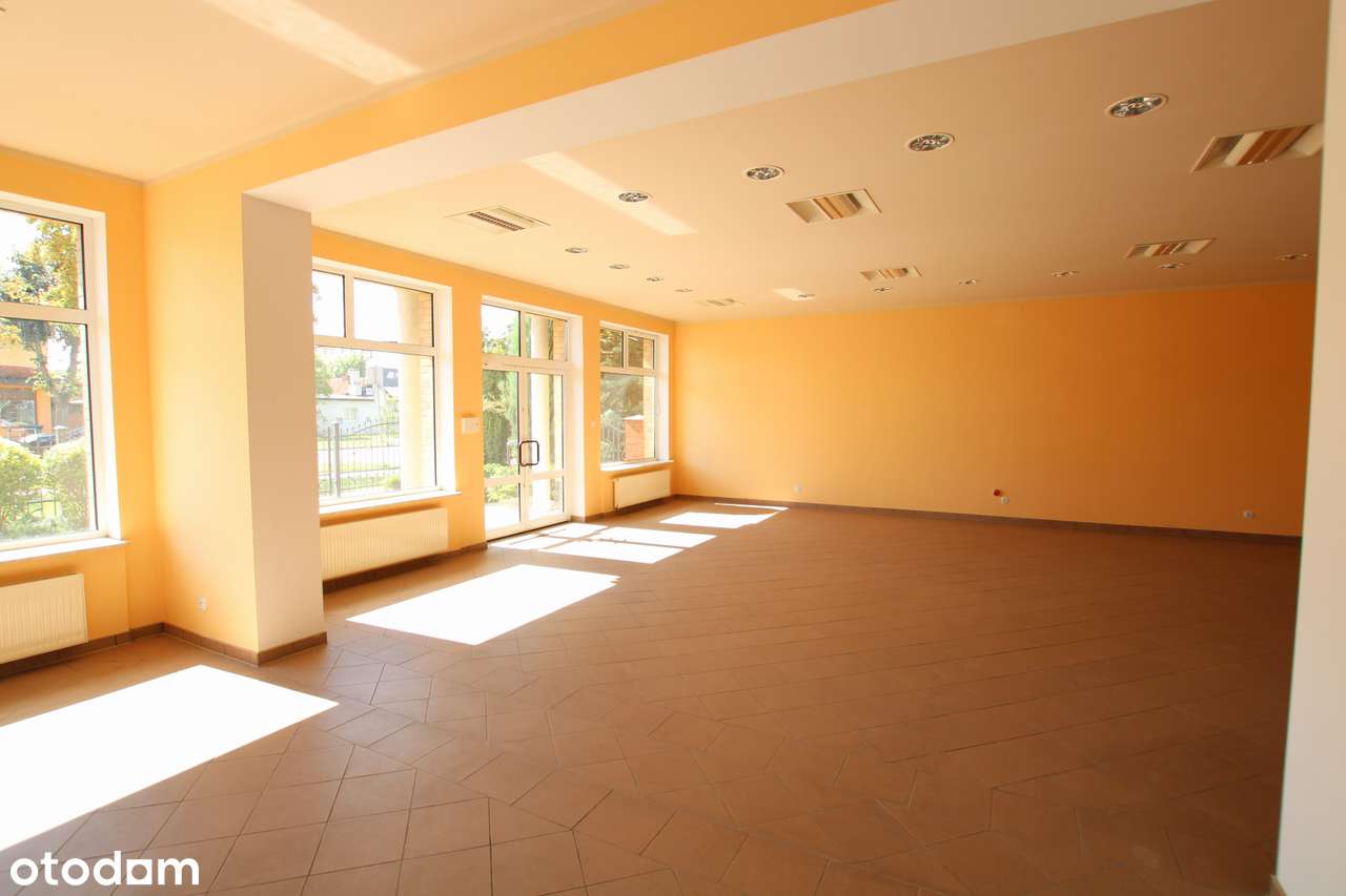 Nieruchomość komercyjna ** doskonałe położenie tuż przy ul. płk. Dąbka-7