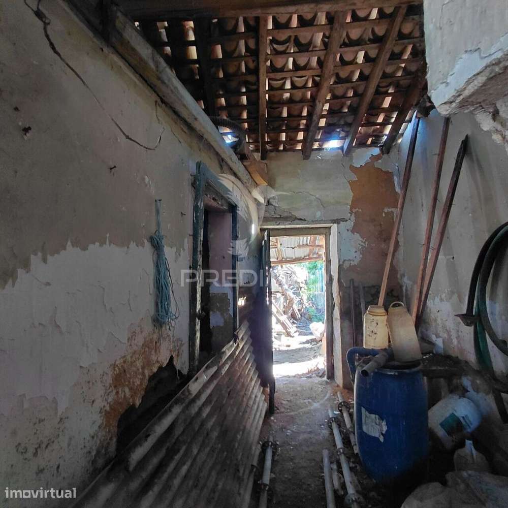 Moradia para reabilitação com quintal em Cunheira - Grande imagem: 5/11