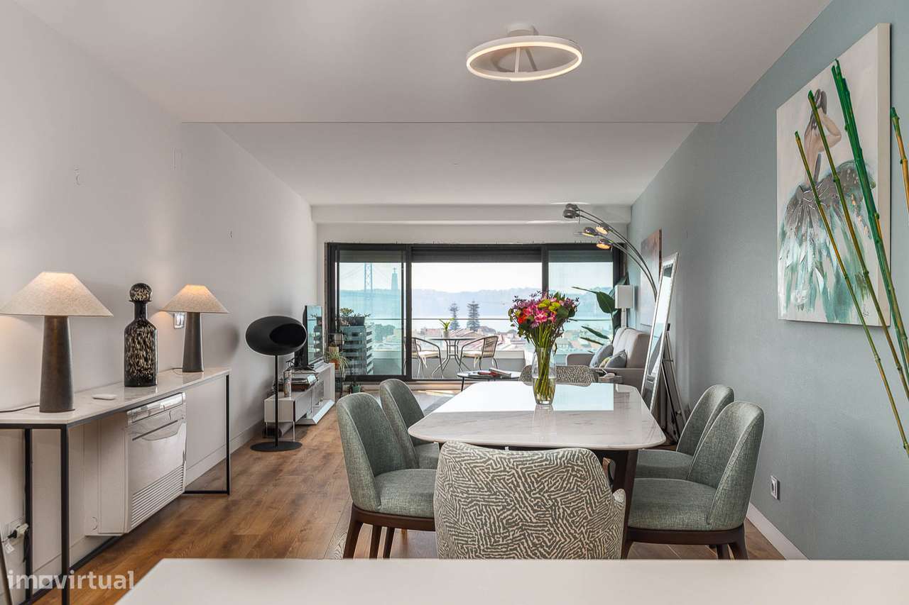 Apartamento T2 com Vista de 180 graus sobre o Tejo e Ponte 25 de Abril - Grande imagem: 4/17