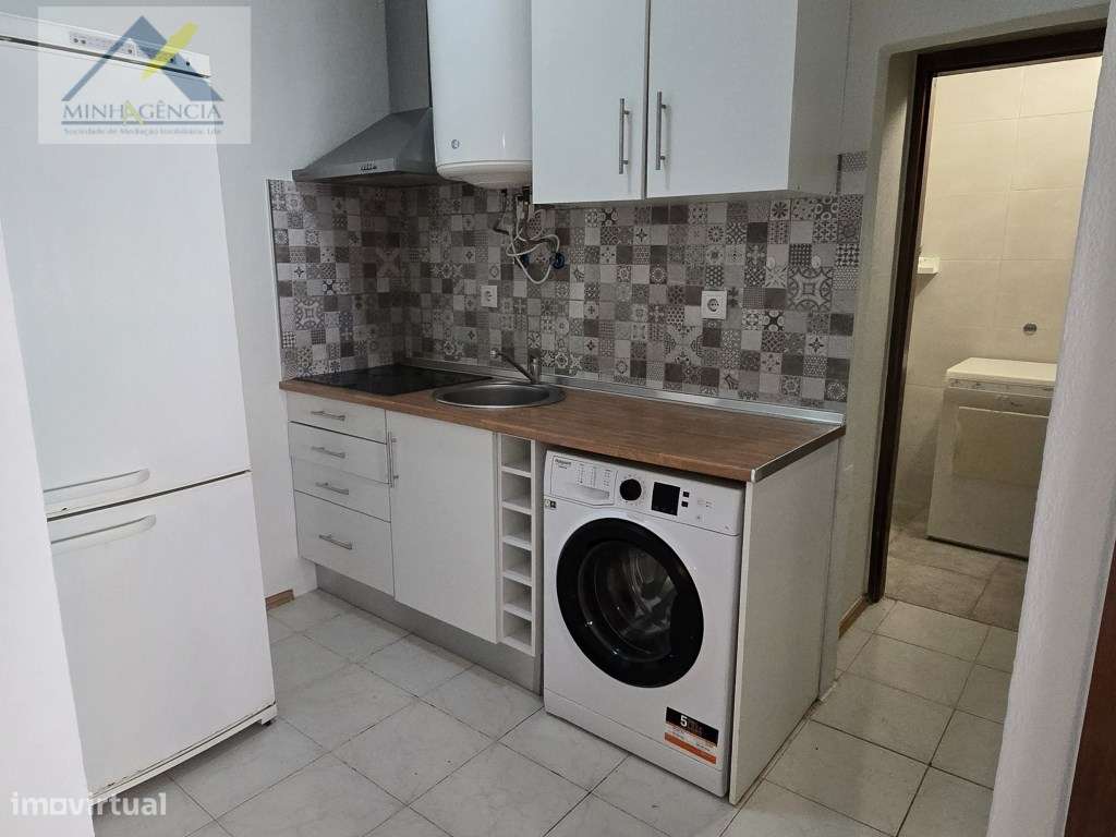 Apartamento T1 com varanda no Bonfim em Setúbal-9
