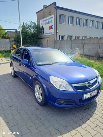 Opel Vectra 1.6 Essentia - 1